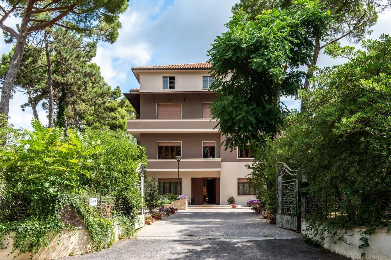 Dei Pini Hotel